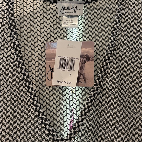 Jordan Taylor white and black beachwear outfit. Never eirn Large - Picture 4 of 4